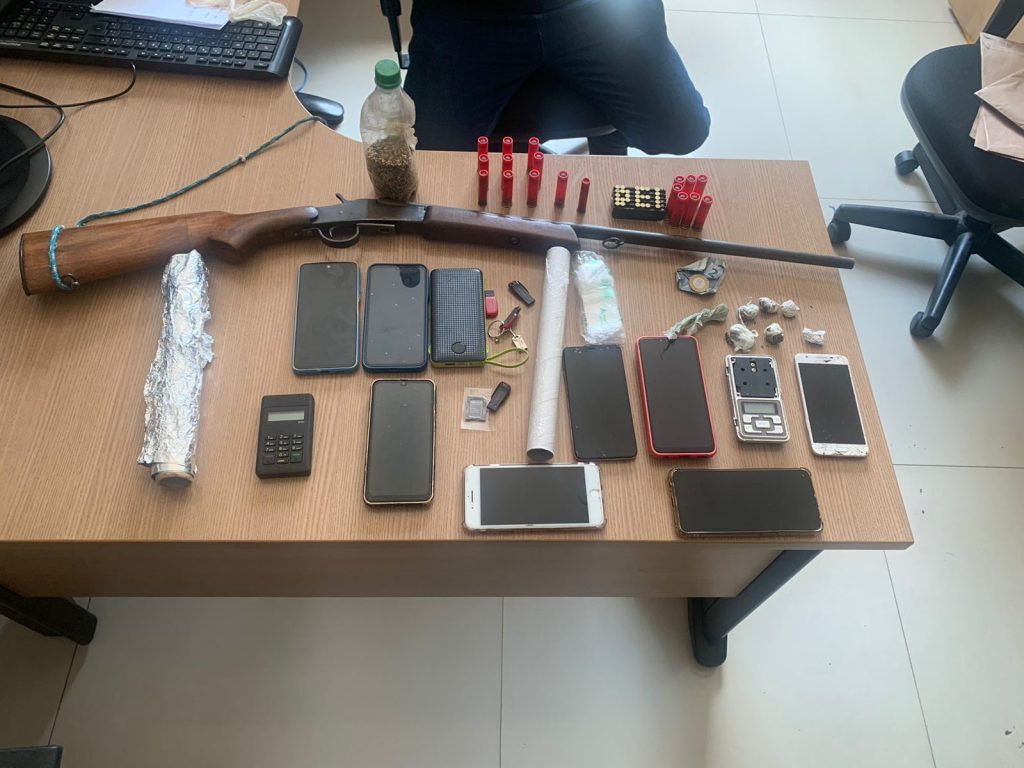 Operação contra o crime organizado cumpre mandados de busca e prende três pessoas no Tocantins