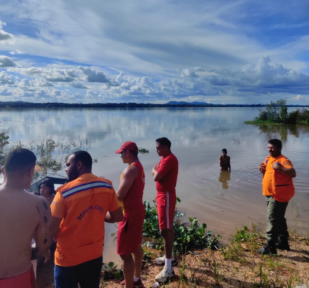 Homem desaparece após tentar atravessar o rio Araguaia em canoa