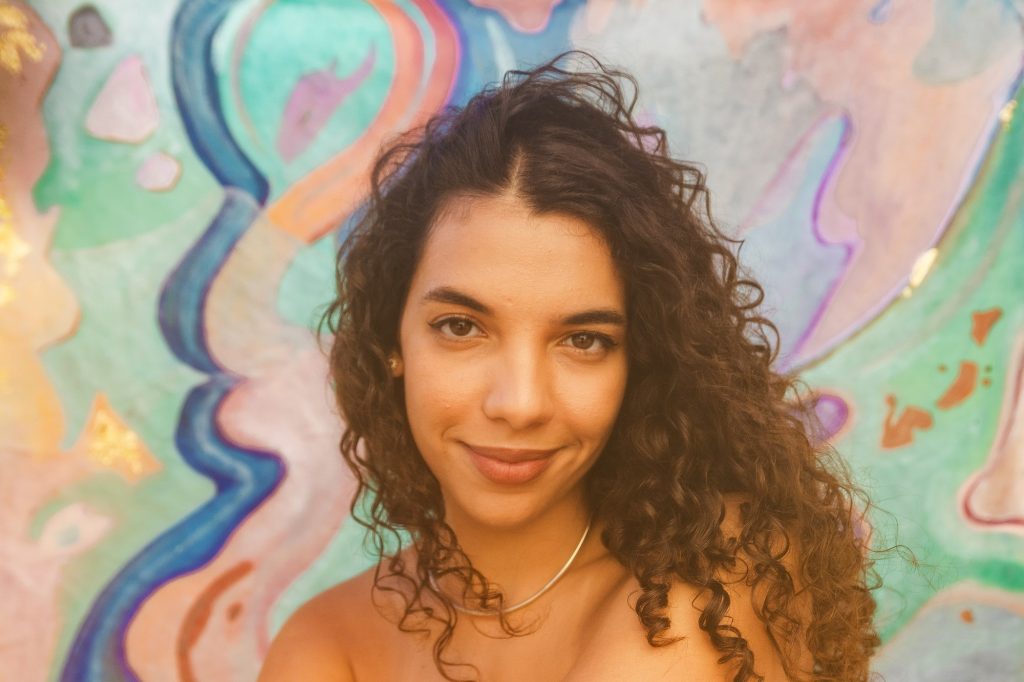 Voz da Bahia, Mirceia Jordana quer atenção para álbum autoral ‘À vontade’