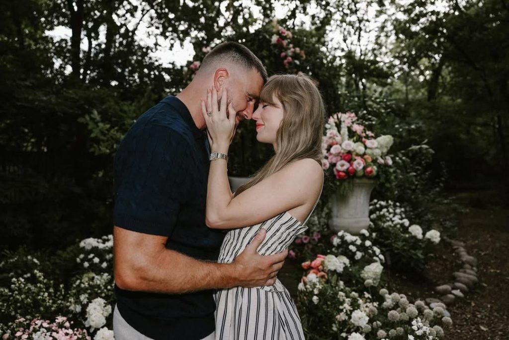 Taylor Swift e Travis Kelce: o que se sabe sobre casamento de cantora e atleta