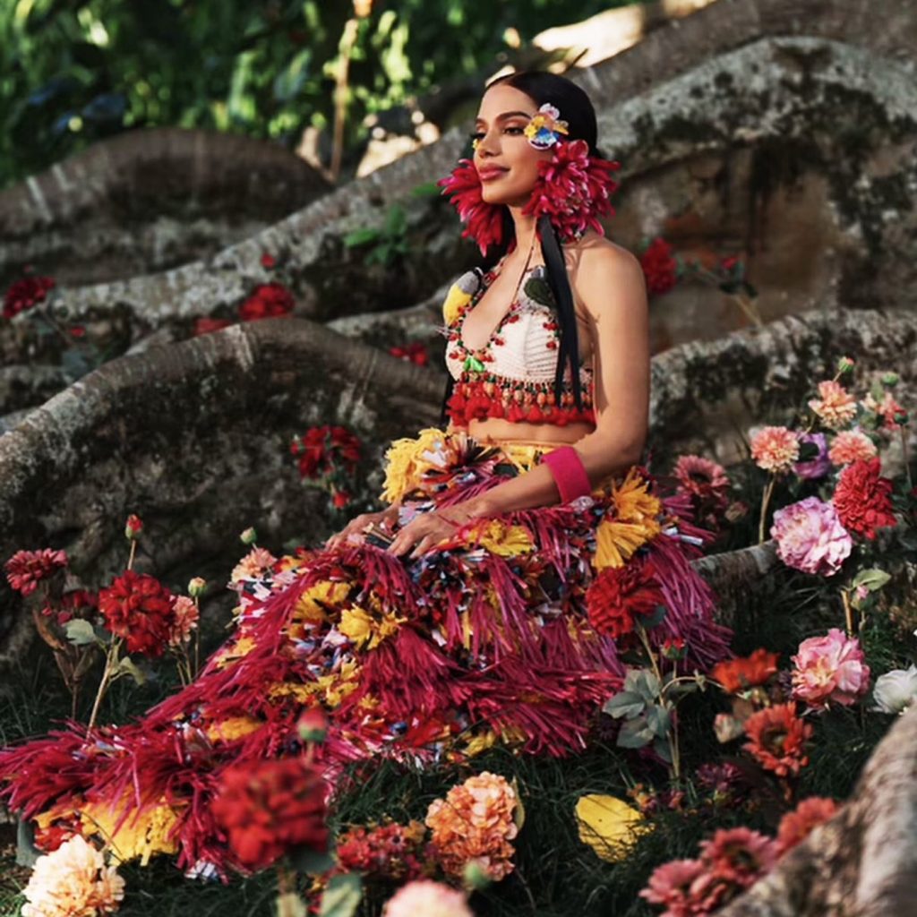 Anitta reúne Maria Bethânia, Ofá, Alceu Valença, Mestrinho e MC Tha ao longo das 17 faixas do álbum ‘Equilibrium II’