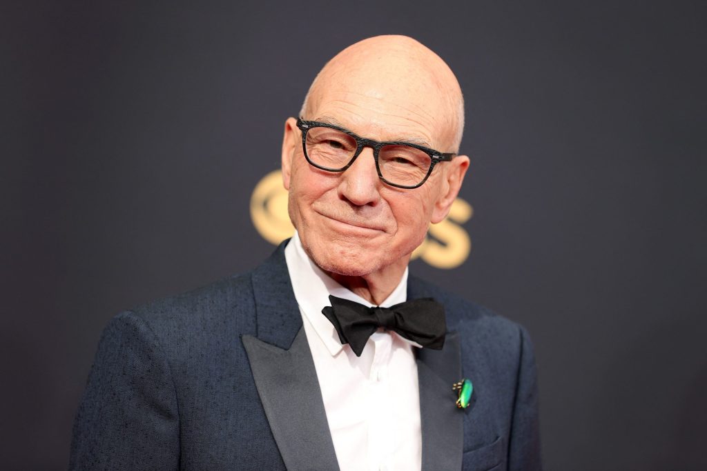 Hugh Jackman lamenta morte de Patrick Stewart: ‘Perdemos um dos grandes’